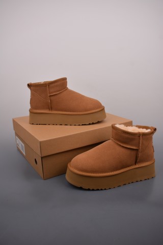 UGG Mini view 5