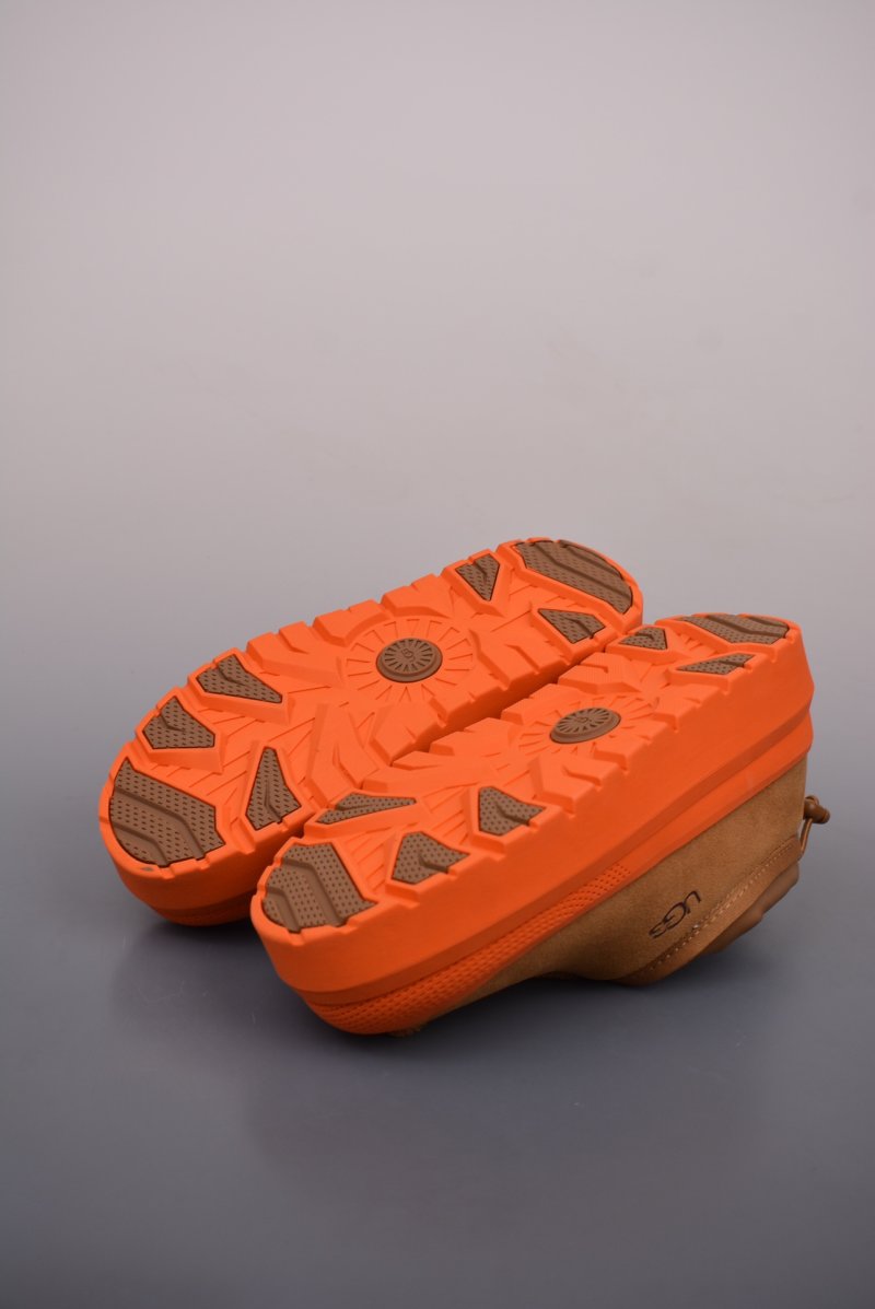 UGG Modern view