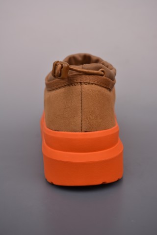UGG Modern view 4