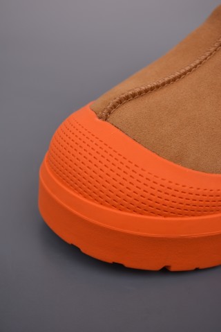UGG Modern view 6