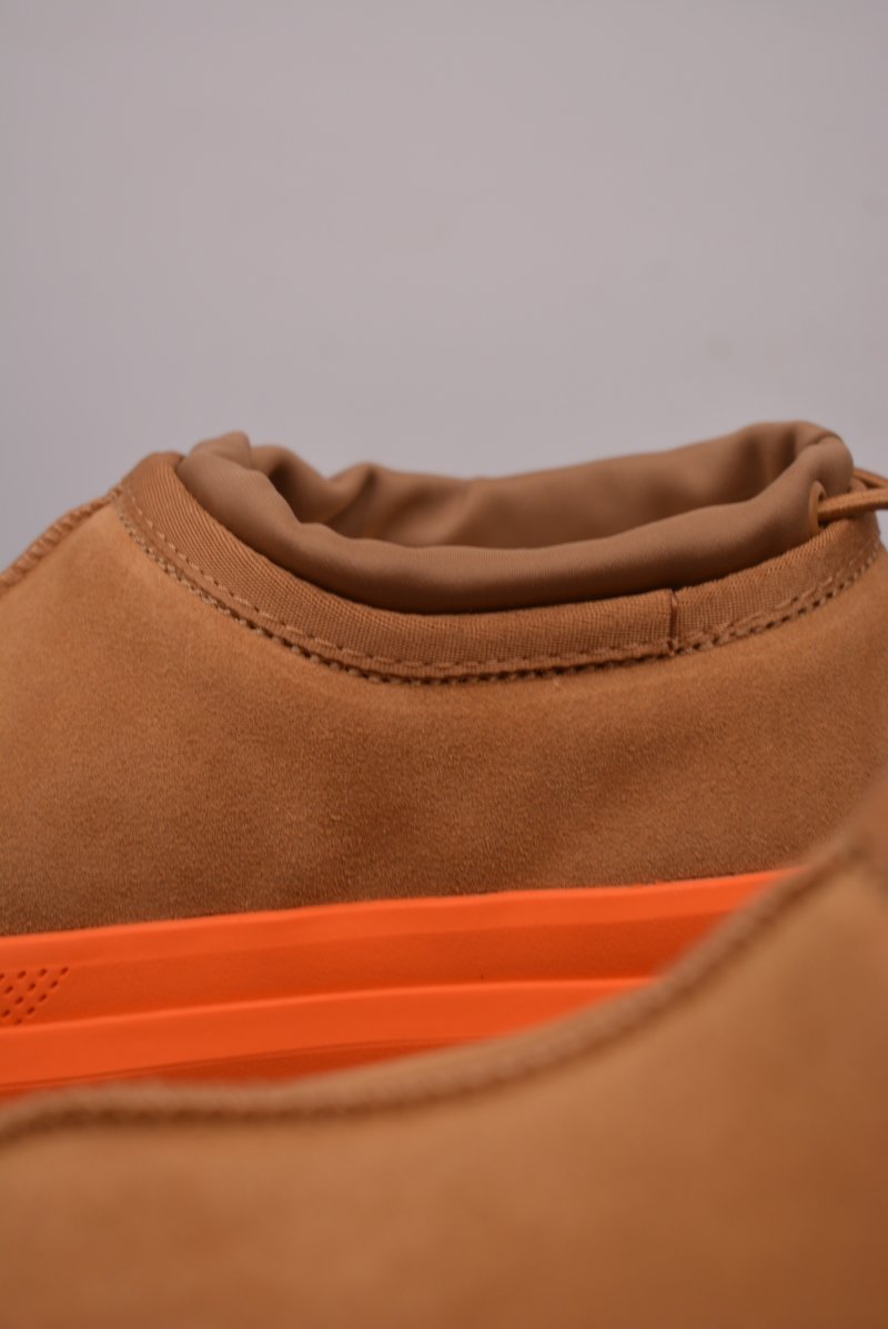 UGG Modern view
