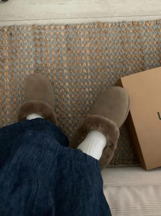UGG Nita Platform view 4