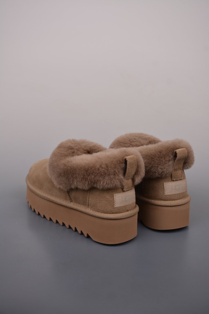 UGG Nita Platform view