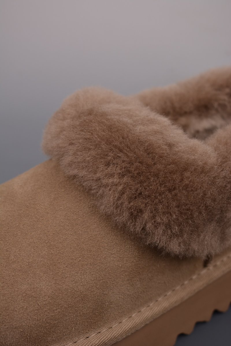 UGG Nita Platform view
