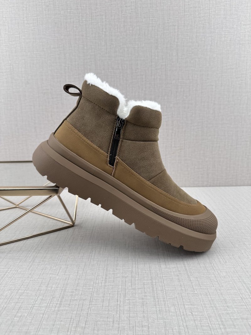 UGG Q11 view