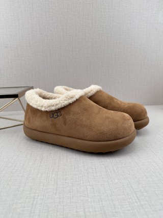 UGG Q11 view 3