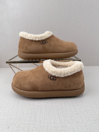 UGG Q11 view 4