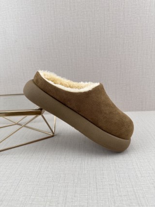 UGG Q11 view 11