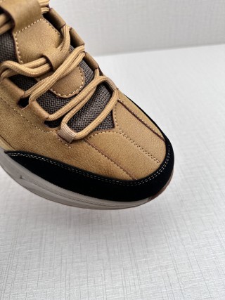 UGG Q11 view 16