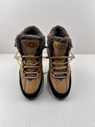 UGG Q11 view 18