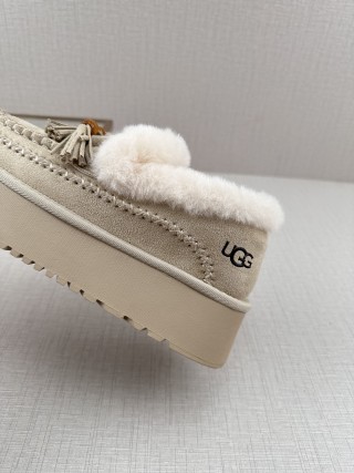 UGG Q11 view 26