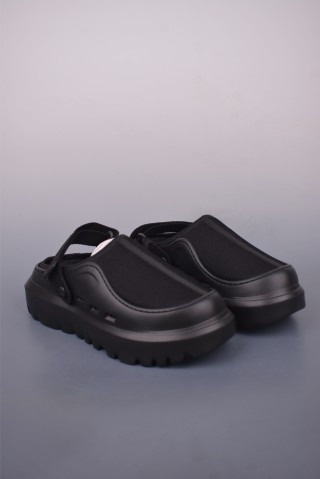 UGG Skta view 1