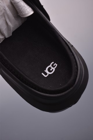 UGG Skta view 9
