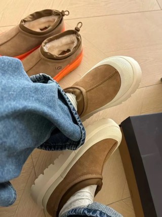 UGG Tasman Weather Hybrid view 3