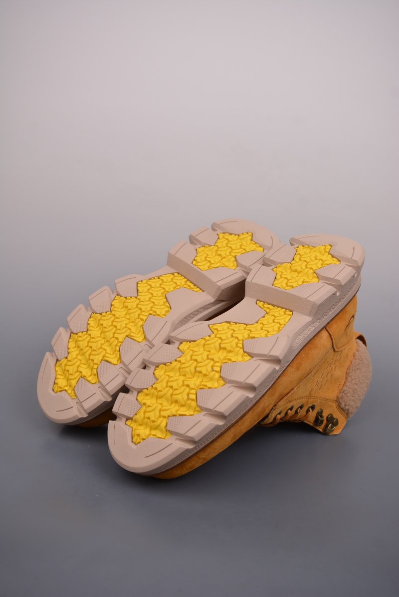 UGG Tasman Weather Hybrid 'Gold' view
