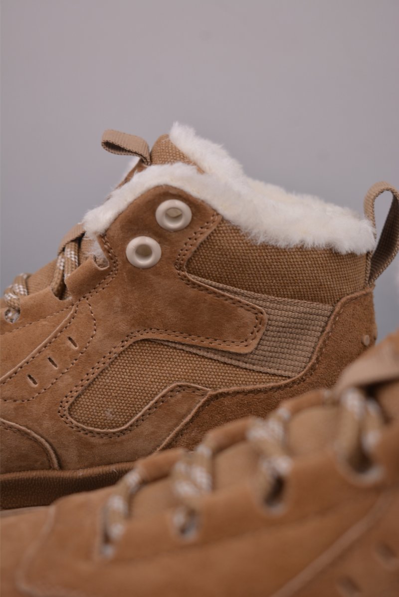 UGG Tasman Weather Hybrid 'Gold' view