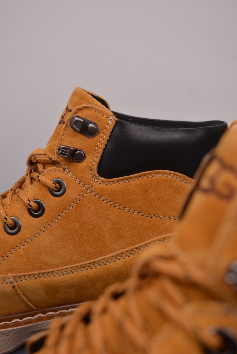 UGG Tasman Weather Hybrid view