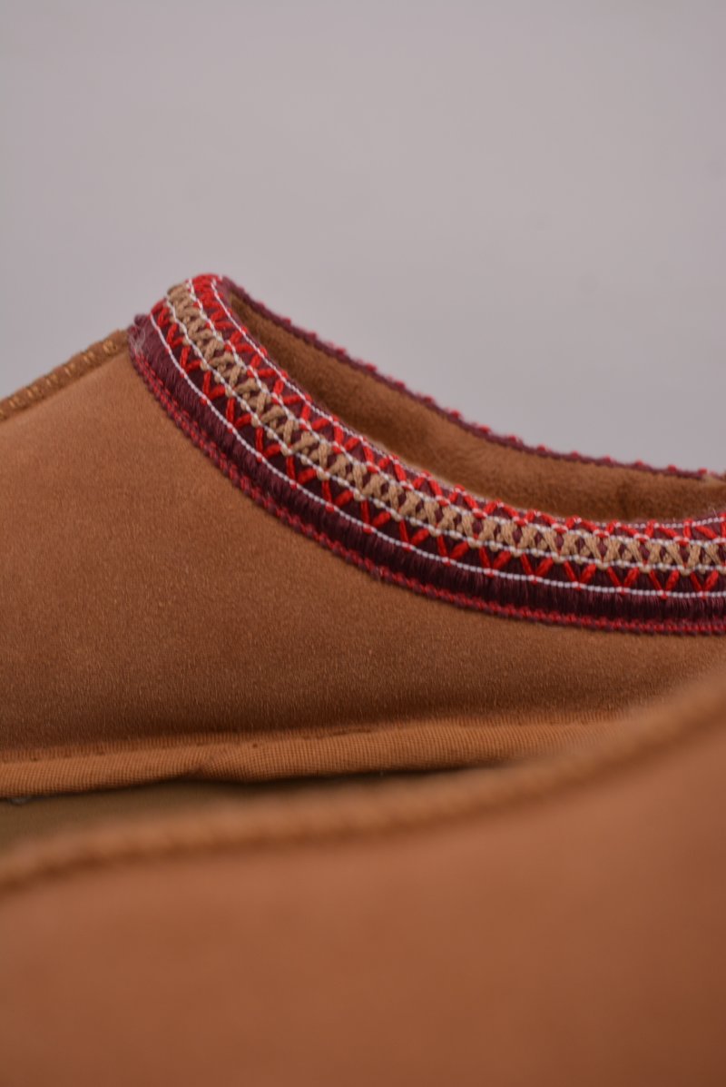 UGG Leisure Tazz Slipper 'Chestnut' view