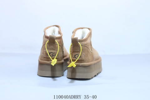 UGG Neumel view 3