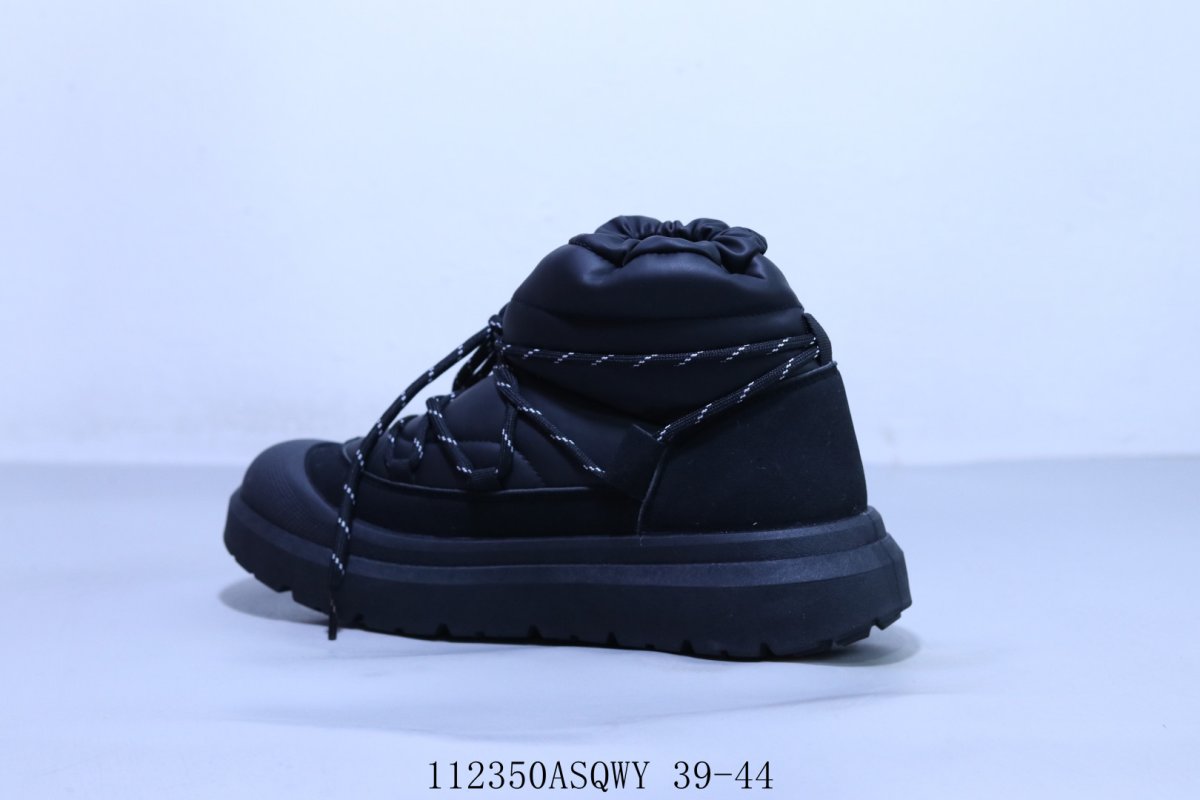 UGG Neumel view