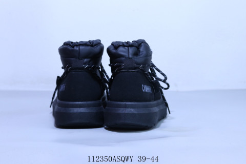 UGG Neumel view 3