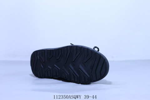 UGG Neumel view 4