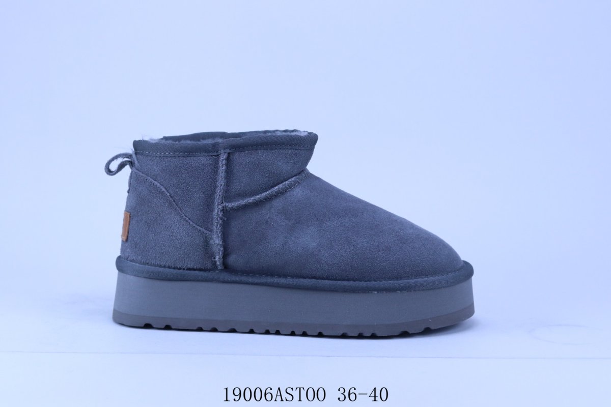 UGG Neumel