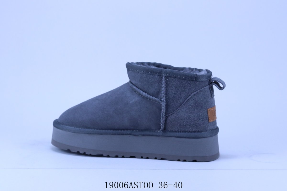UGG Neumel view