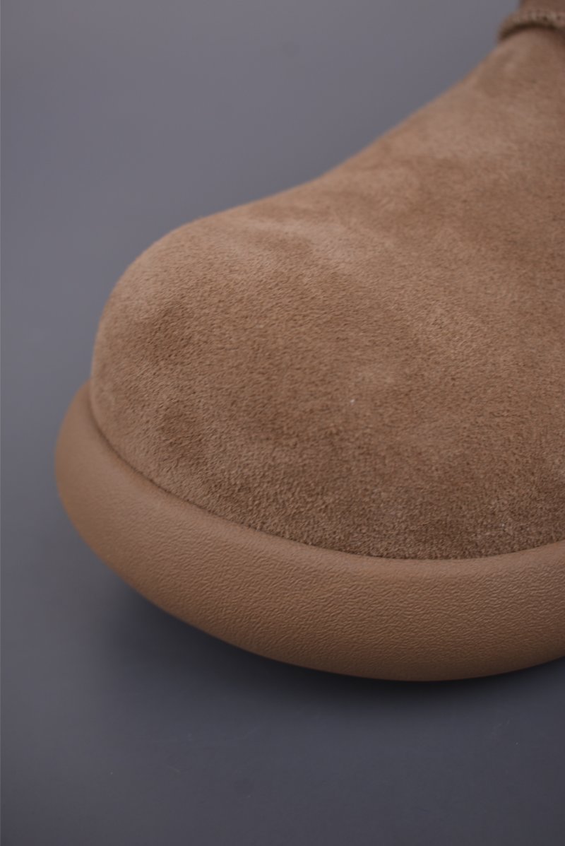 UGG Classic Short view