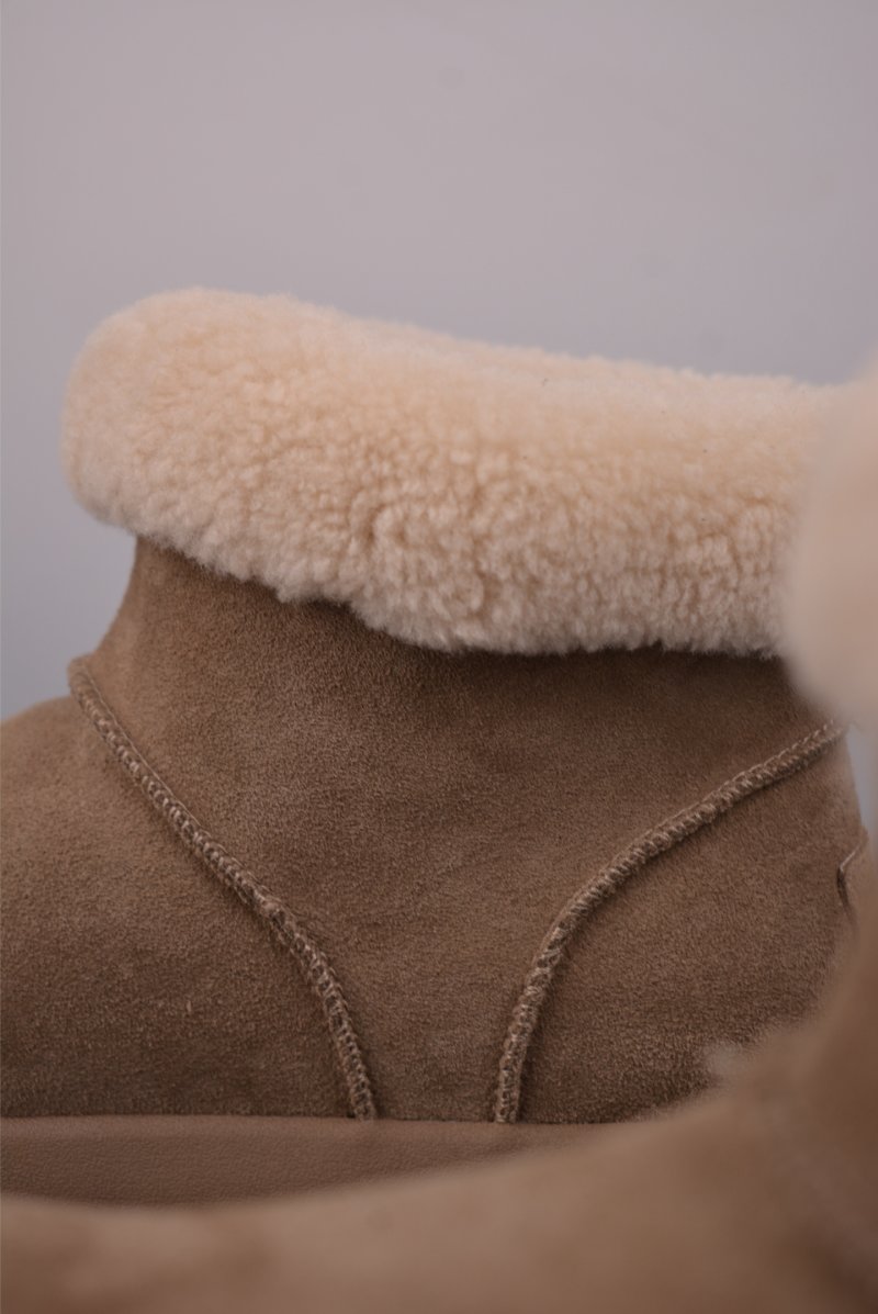 UGG Classic Short view