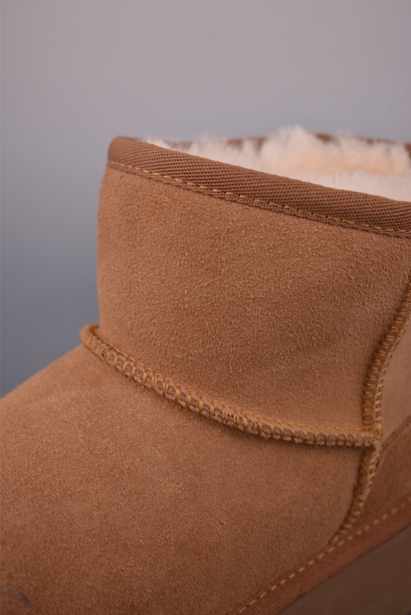 UGG Classic Short view