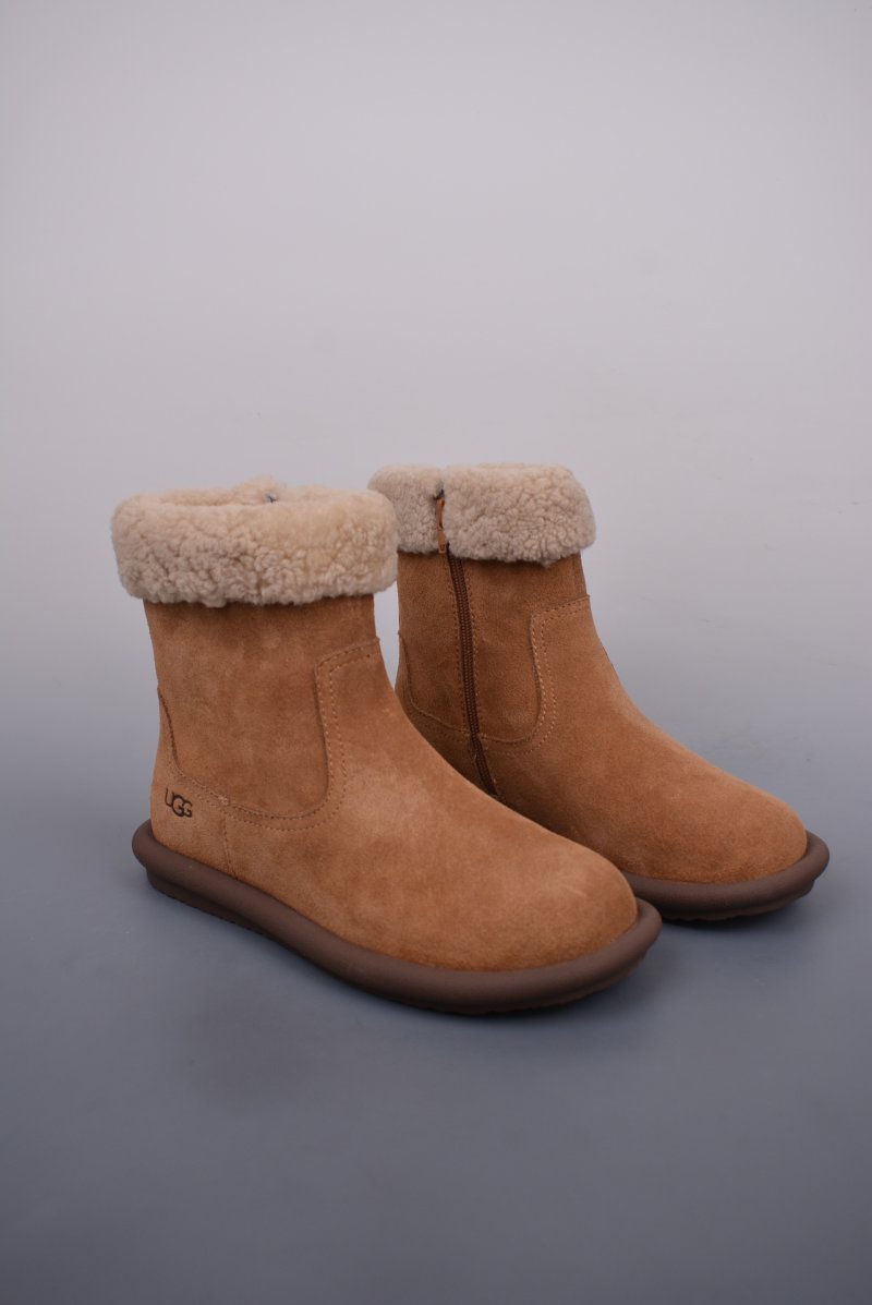 UGG Classic Short
