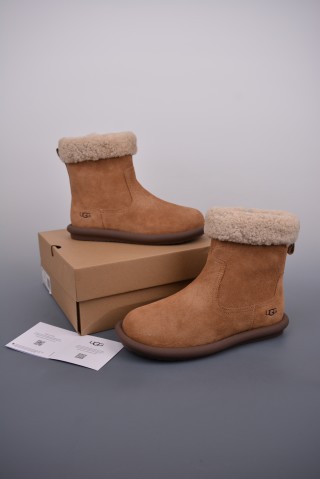 UGG Classic Short view 5