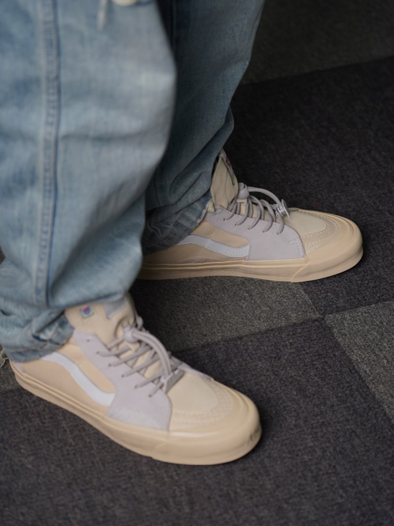 Vans Sk8-Hi EXT view