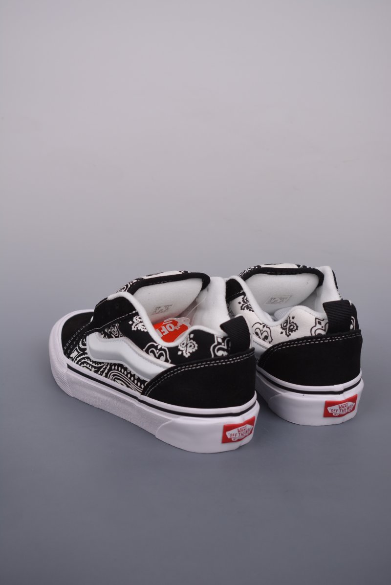 Bedwin x The Heartbreaks x Vans Vault Knu Skool view