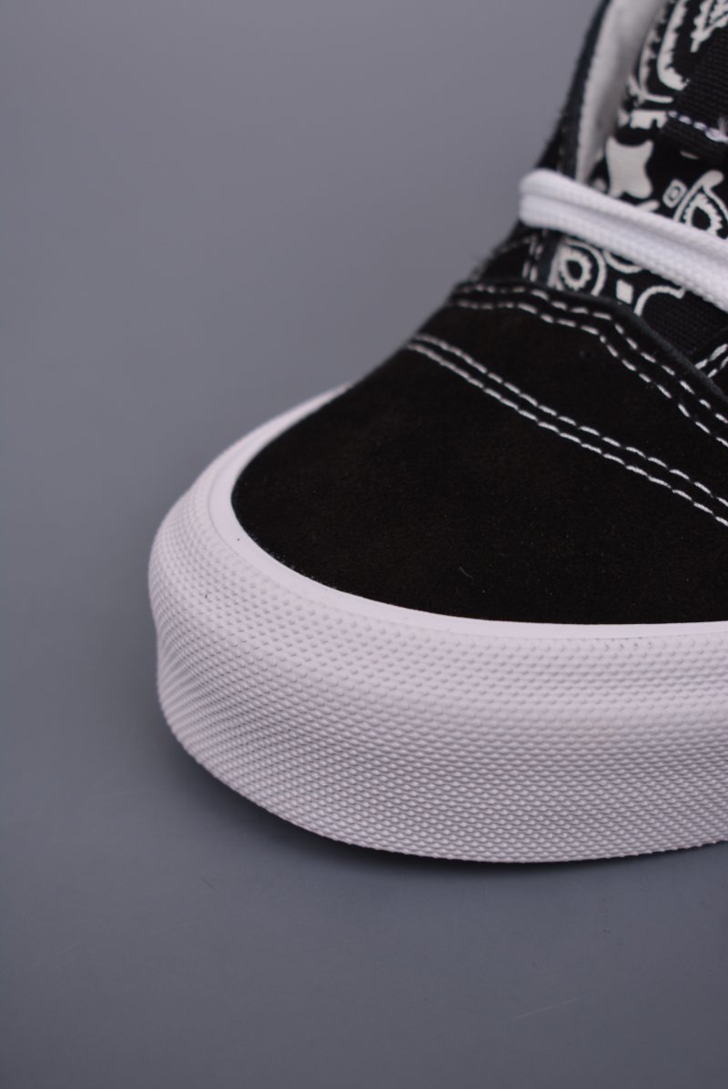 Bedwin x The Heartbreaks x Vans Vault Knu Skool view