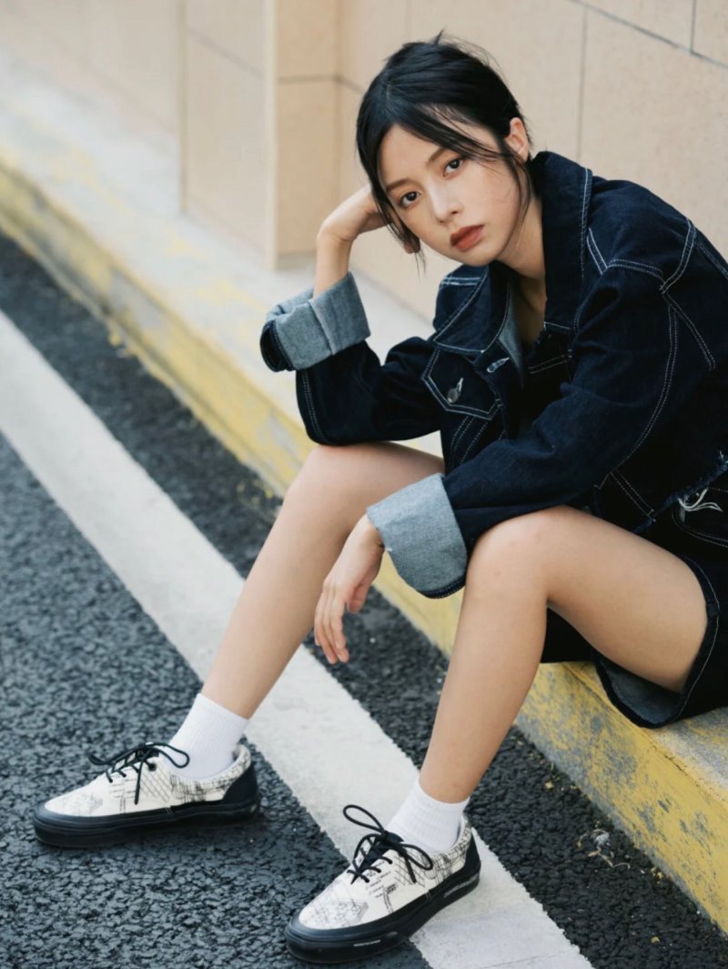 C2H4 x Vans 'Black / White'