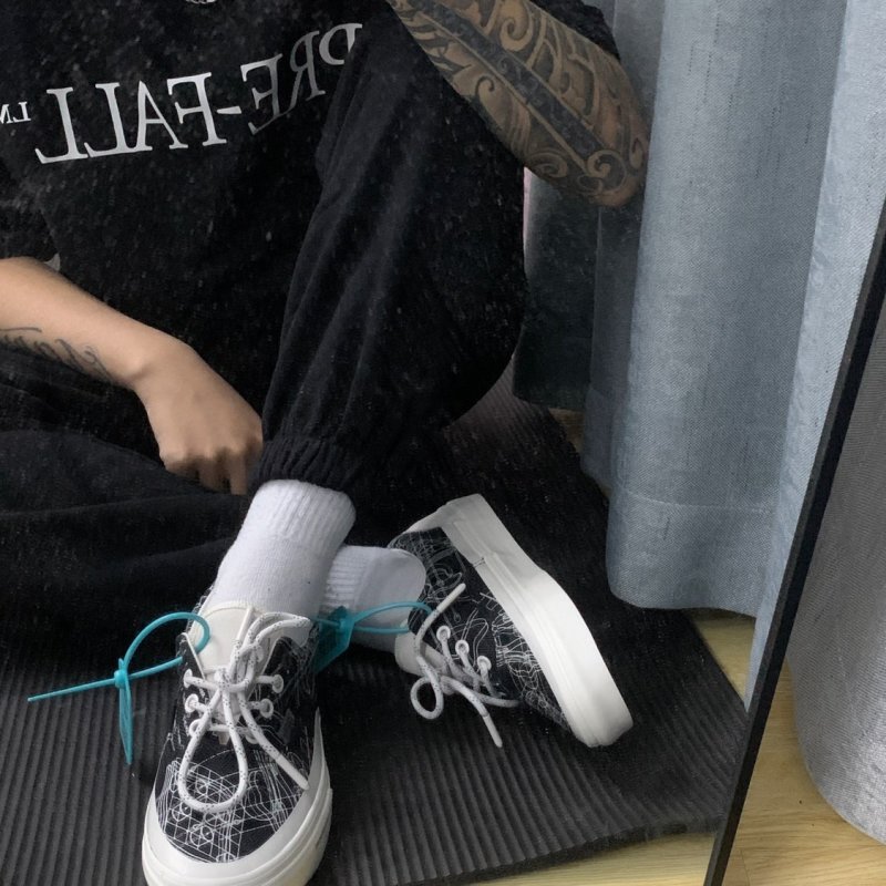 C2H4 x Vans 'Black / White' view