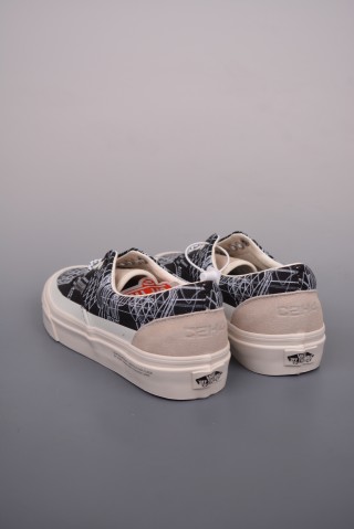 C2H4 x Vans Virtual Reality Alpha Era 'Black / White' view 2