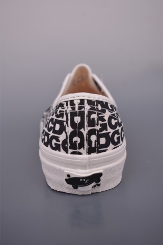 CDG x Vans Authentic OTW 'Black / White Logo' view 4
