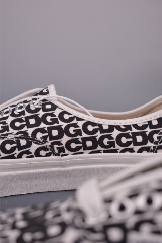 CDG x Vans Authentic OTW 'Black / White Logo' view 8