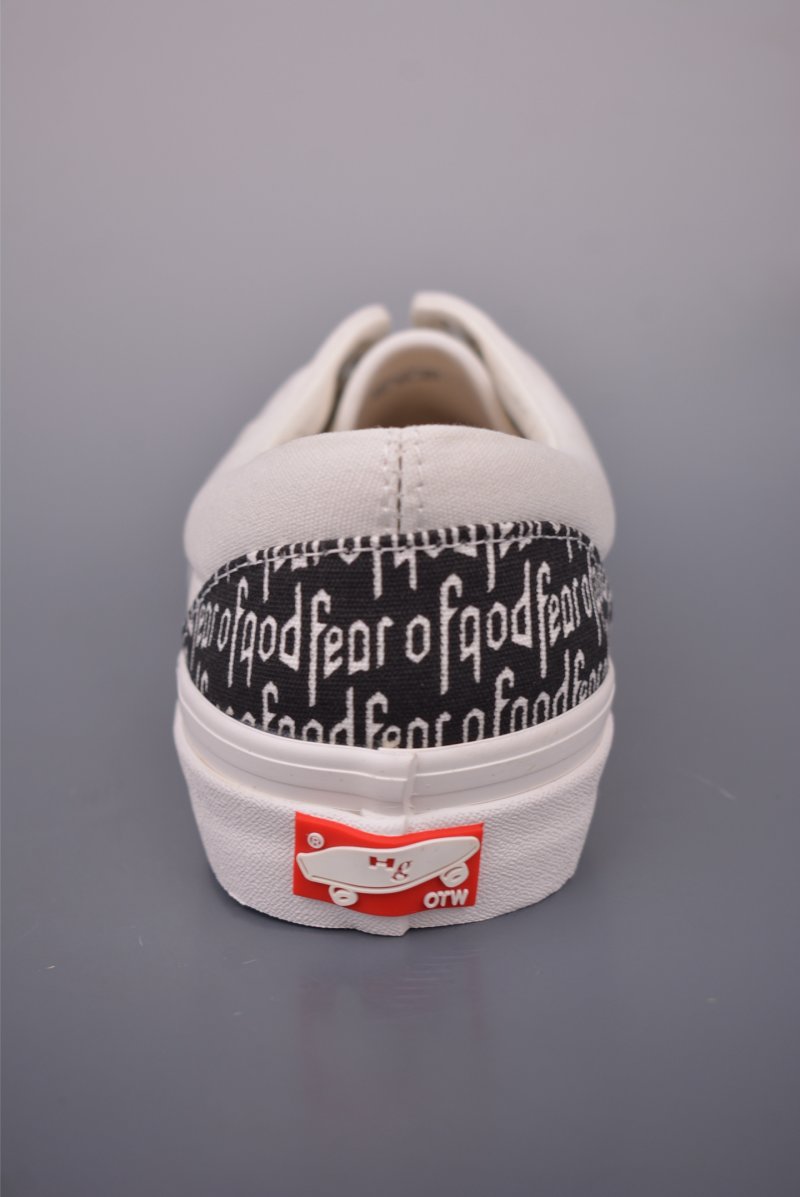 CDG x Vans Era 95 OTW 'Black / White Logo' view