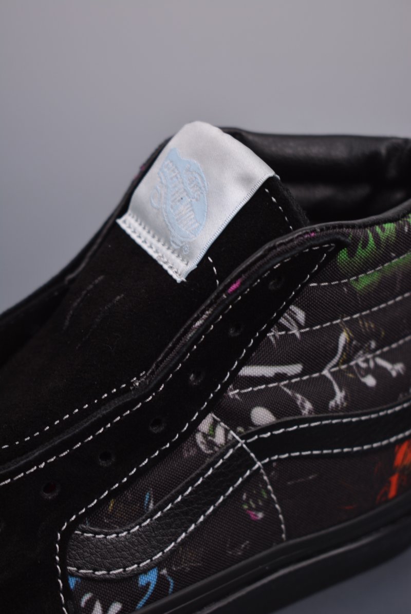 Disney x Vans Sk8-Hi 'Graphic' view
