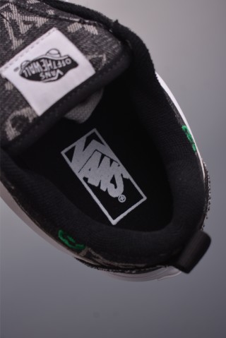 LV X Vans Knu Skool view 9