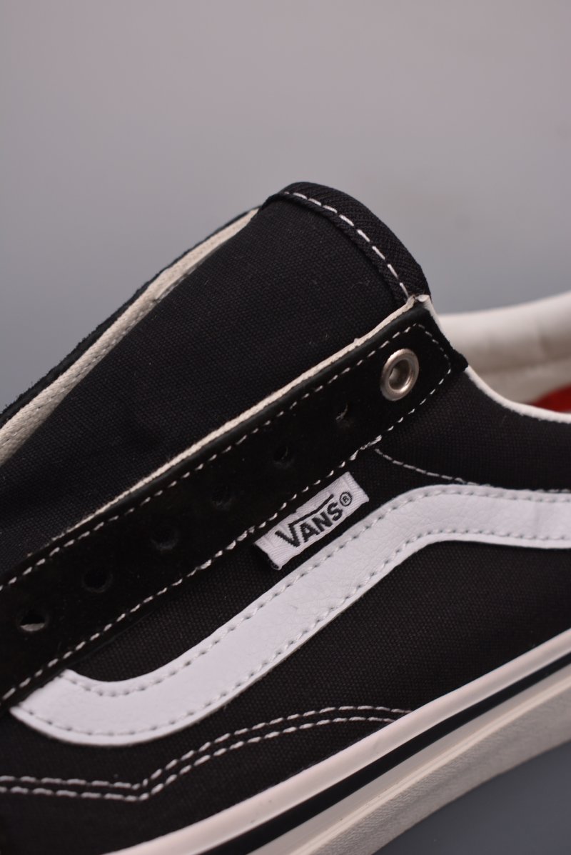 Palace X Vans Old Skool view