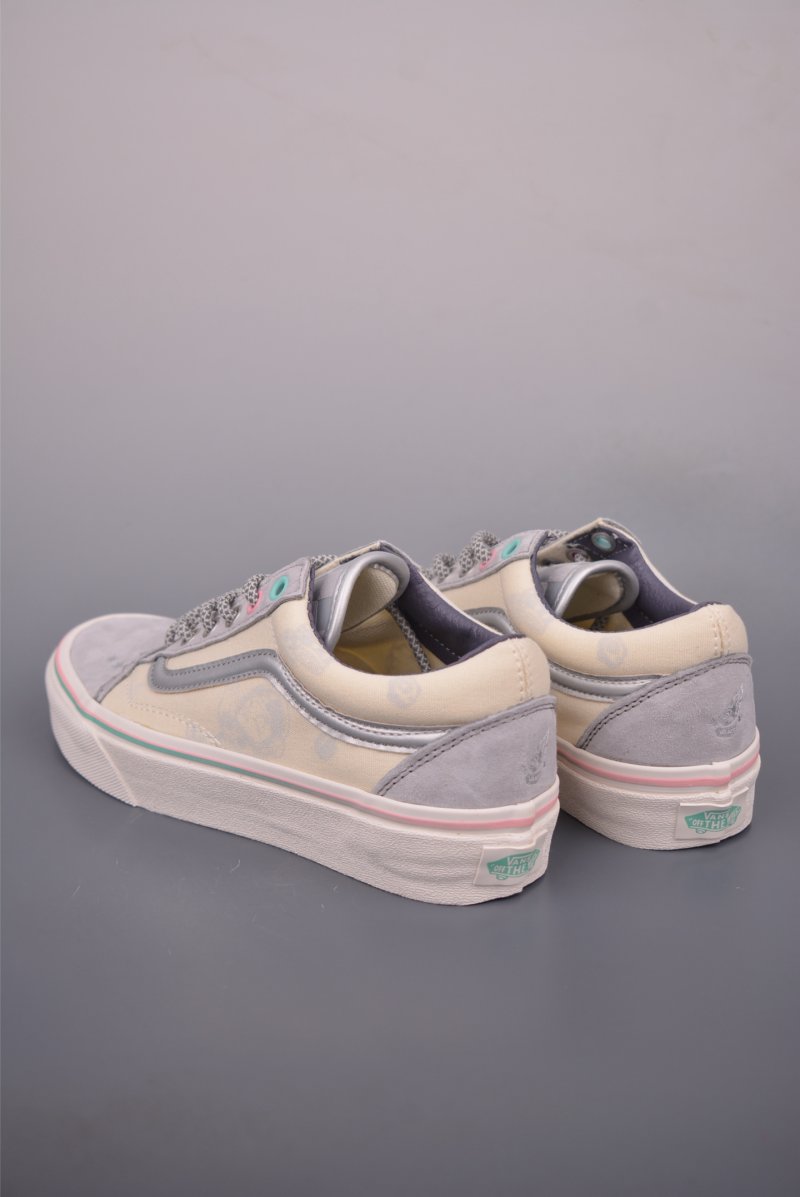POP MART X Vans Space Molly view