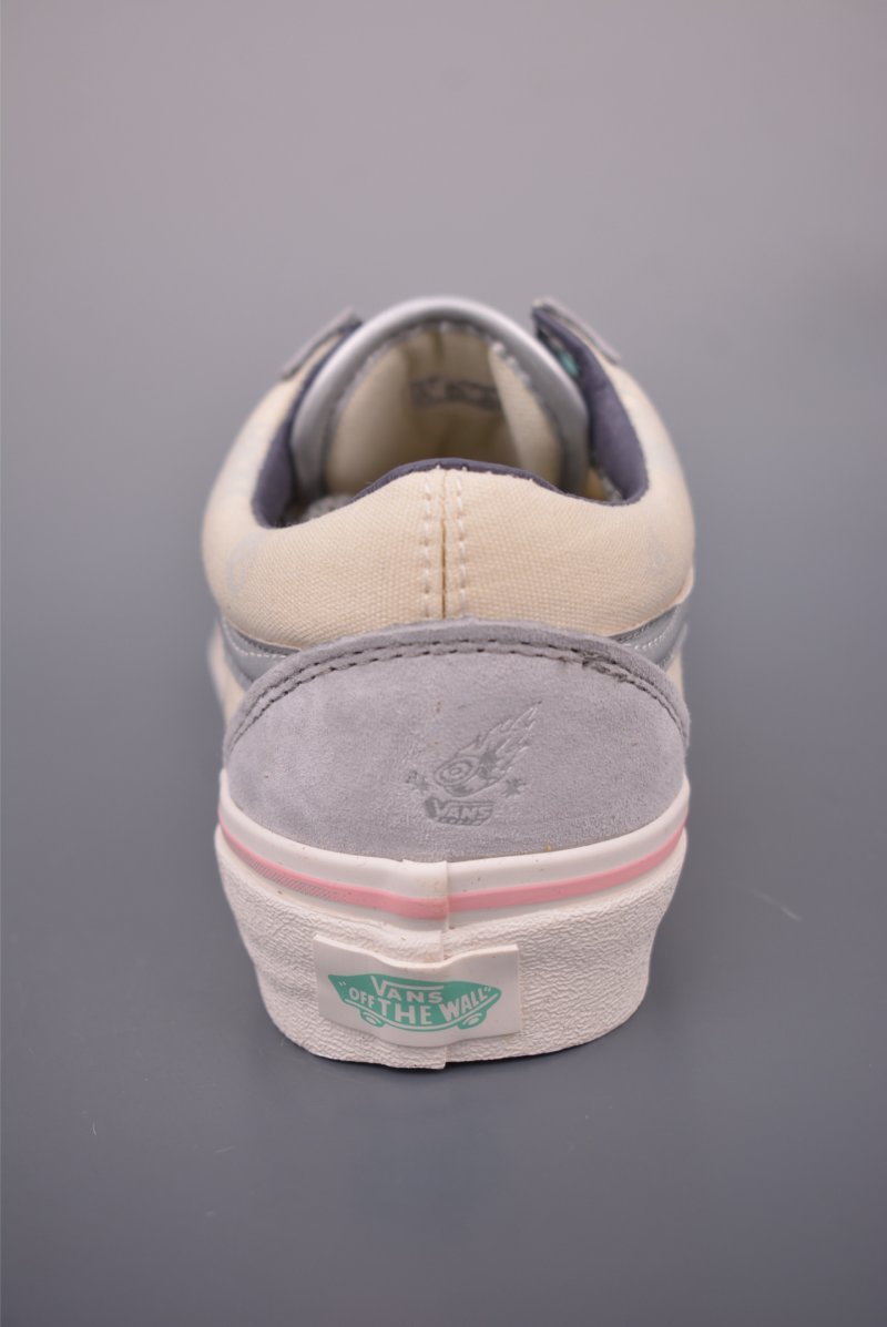 POP MART X Vans Space Molly view