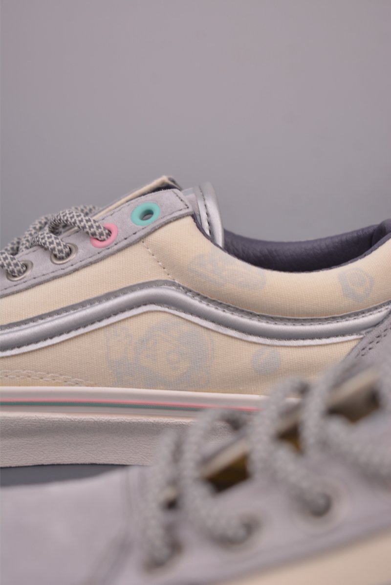 POP MART X Vans Space Molly view