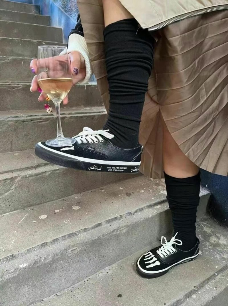 SBTG X Vans Authentic 'Black / White' view