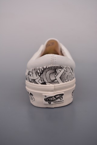 Sneakersnstuff LA X Vans Classic Slip-On LX 'White / Black / Blue' view 4